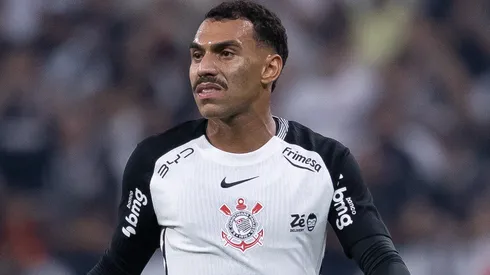 Matheuzinho em campo pelo Corinthians. Foto: Ettore Chiereguini/AGIF
