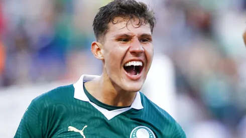 Luis Benedetti, jogador do Palmeiras, é alvo do Barcelona e outros clubes da Europa. Foto: Marco Miatelo/AGIF