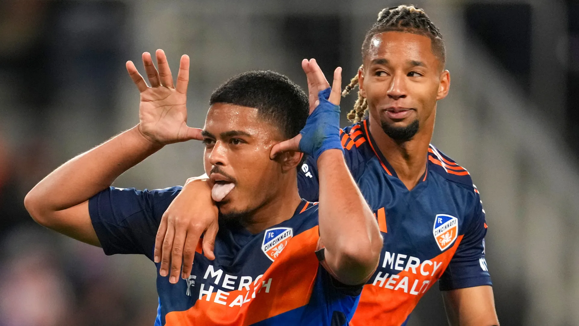 Evander comemora gol durante jogo do Cincinnati