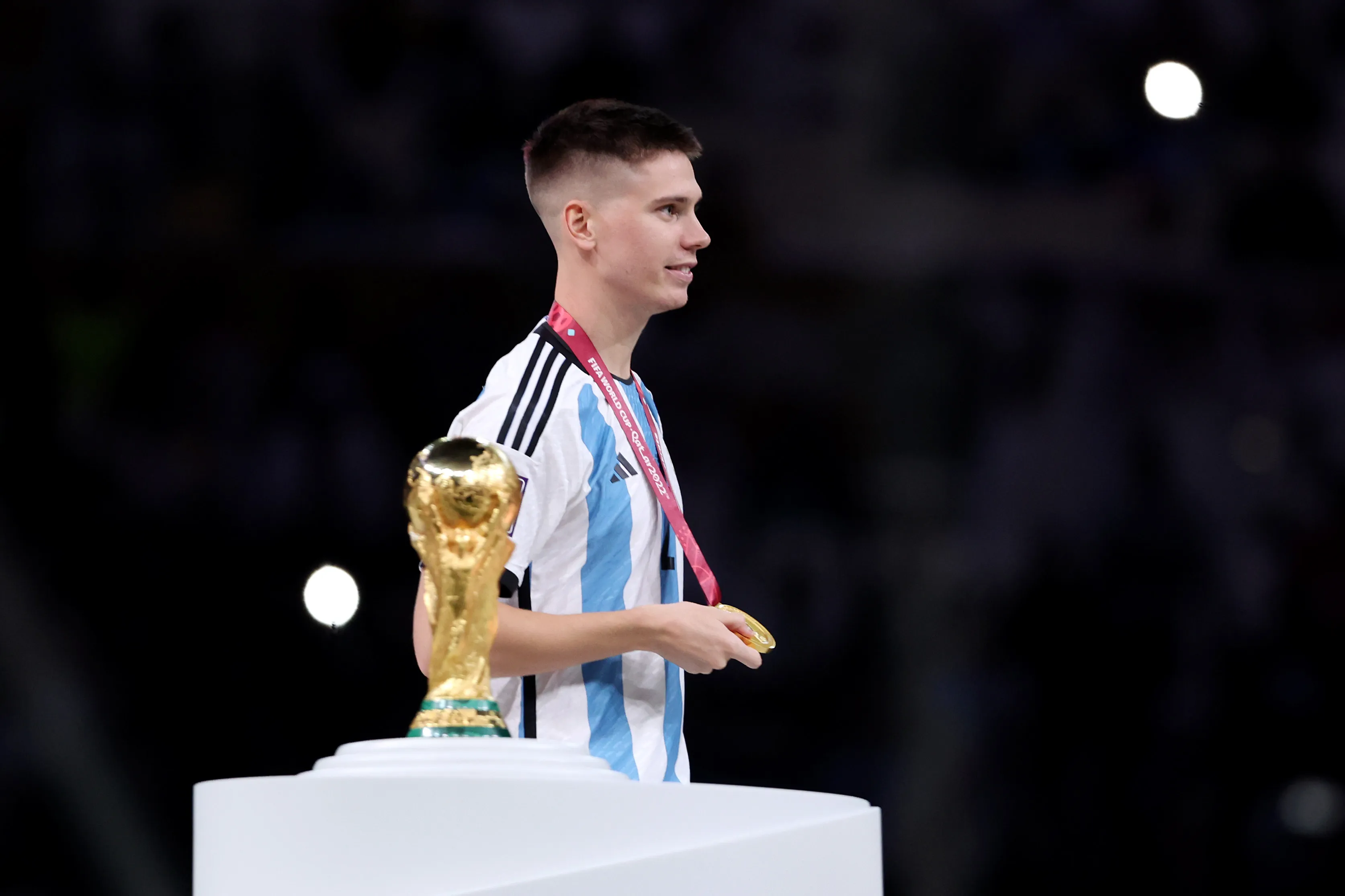 Foyth após a final da Copa do Mundo de 2022. Foto: Clive Brunskill/Getty Images