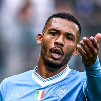 Napoli congela renovação com Juan Jesus