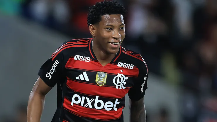 Gonzalo Plata em campo com as cores do Flamengo. Foto: Buda Mendes/Getty Images