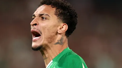 Vídeo: Antony se torna pesadelo para a defesa do Real Madrid e Betis consegue empate nos acréscimos. (Foto: Fran Santiago/Getty Images)