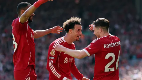 Robertson comemora seu gol pelo Liverpool. Alex Livesey/Getty Images.