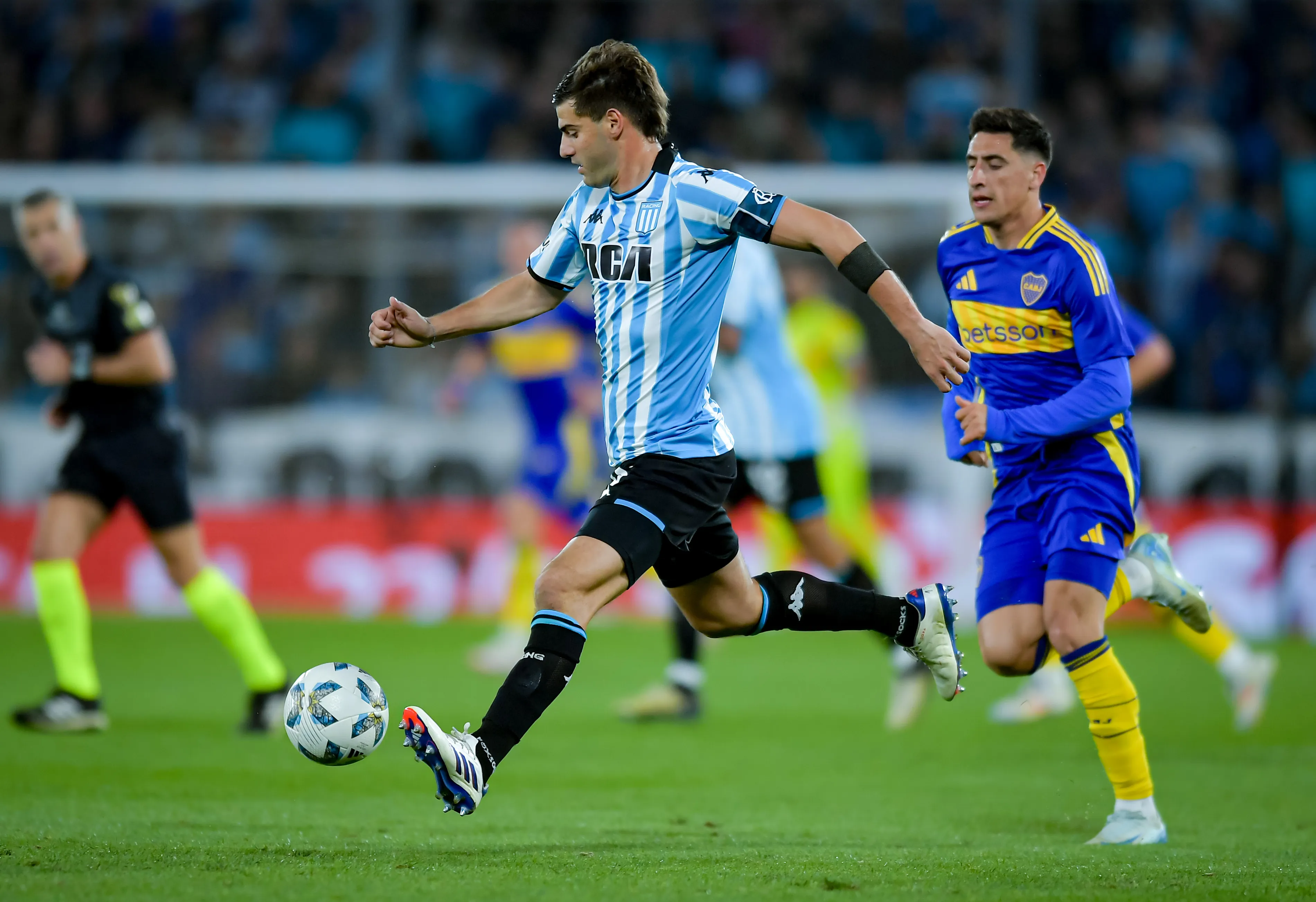 Santiago Sosa em campo pelo Racing (Foto: Marcelo Endelli/Getty Images)