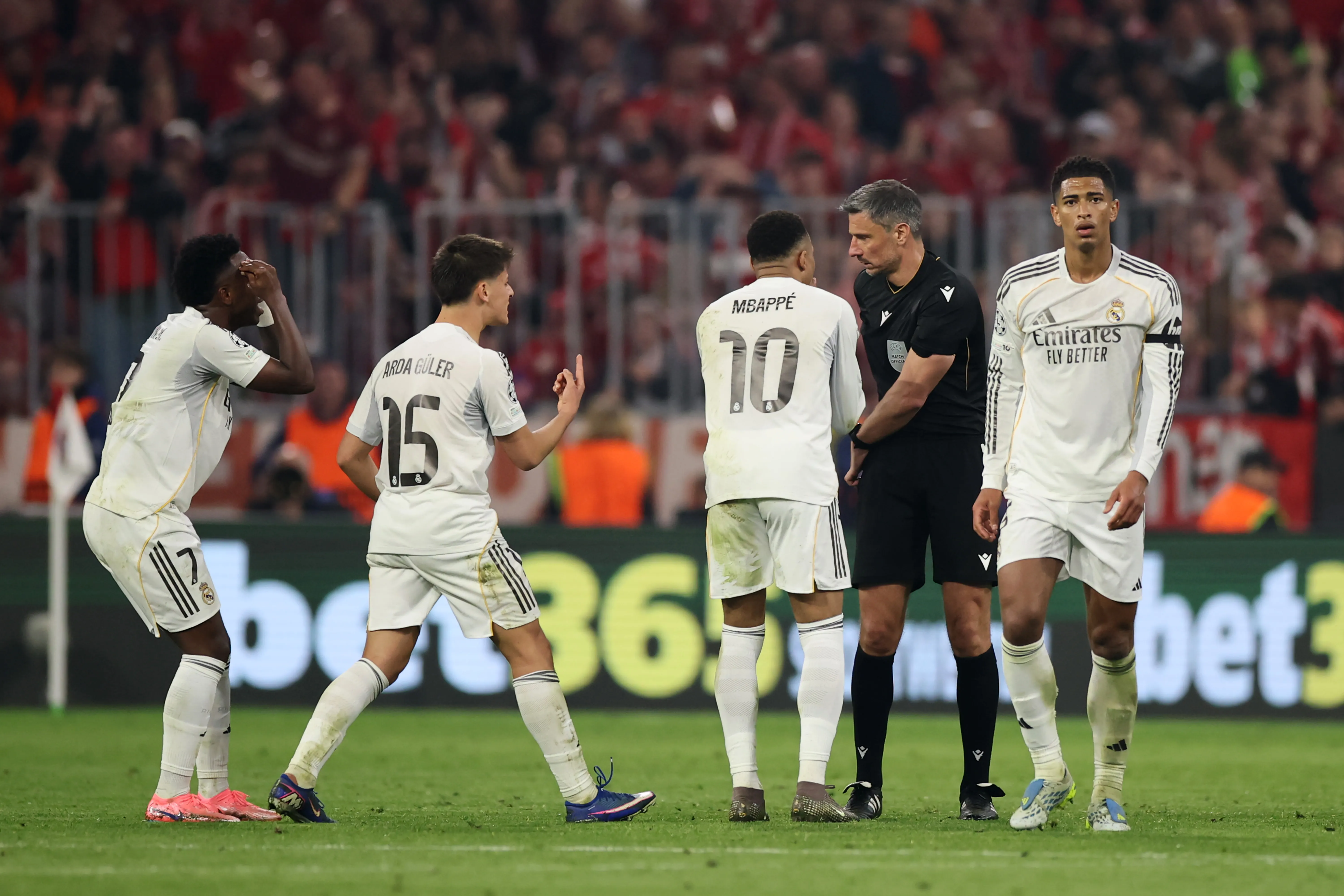 Real Madrid enfrenta forte crise interna. Foto: Alex Grimm/Getty Images