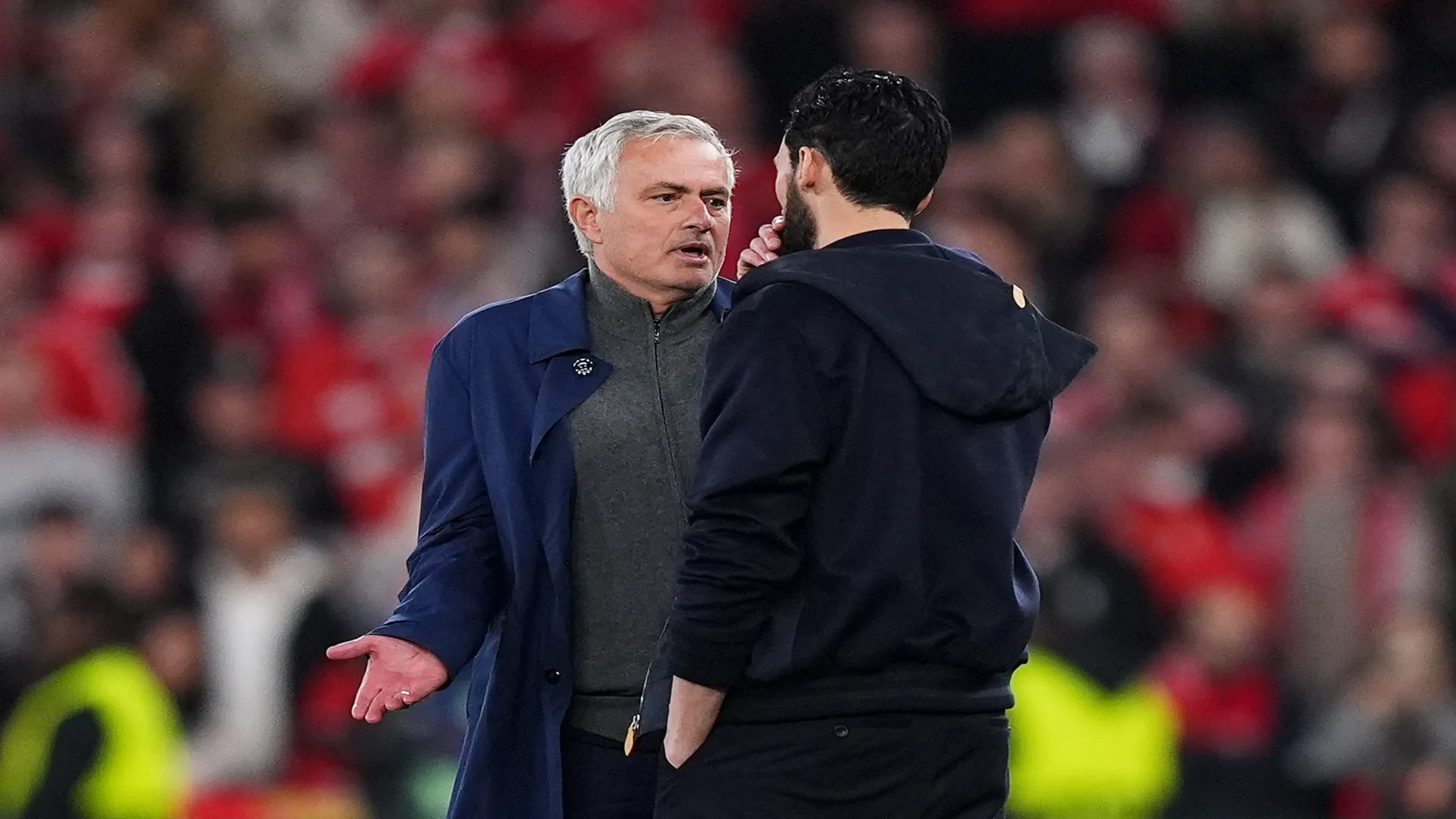 Mourinho e Arbeloa em partida entre Benfica e Real pela Champions 2025/26 – Angel Martinez/Getty Images