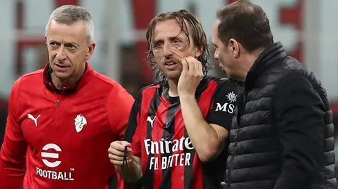 FOTO: Legenda: Meia croata sofreu fratura no rosto após dividida de jogo. Foto: Marco Luzzani/Getty Images