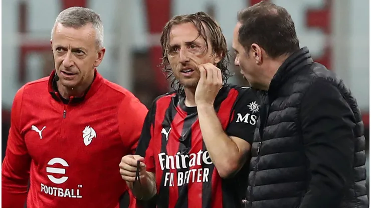 FOTO: Legenda: Meia croata sofreu fratura no rosto após dividida de jogo. Foto: Marco Luzzani/Getty Images