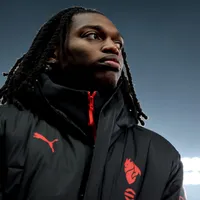 Manchester United envia olheiros para observar Rafael Leão, do Milan