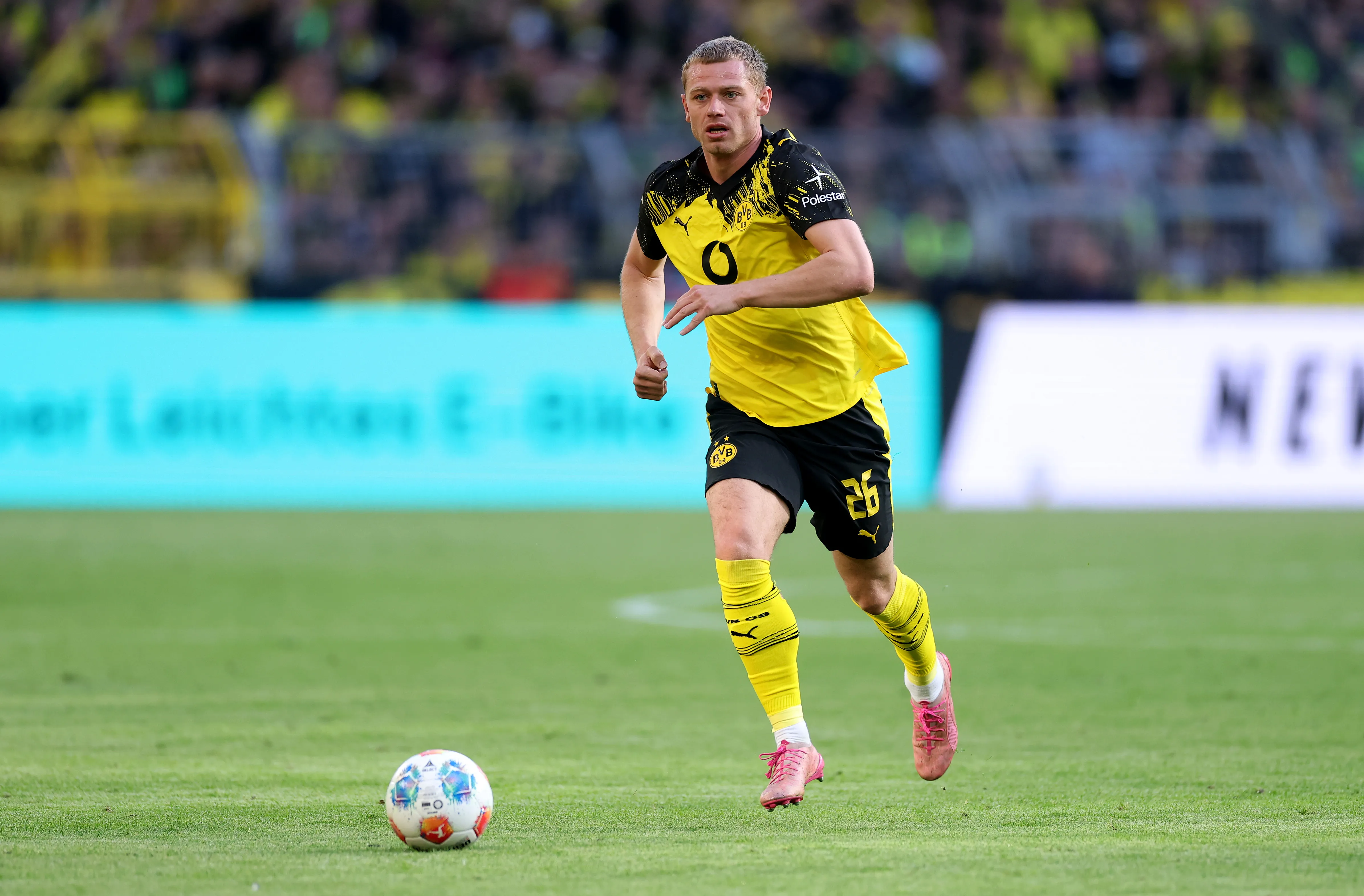 Julian Ryerson é alvo do Manchester United. (Photo by Lars Baron/Getty Images)