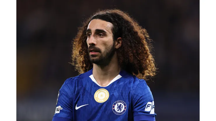 Cucurella pode deixar o Chelsea de Xabi Alonso. Foto: Ryan Pierse/Getty Images