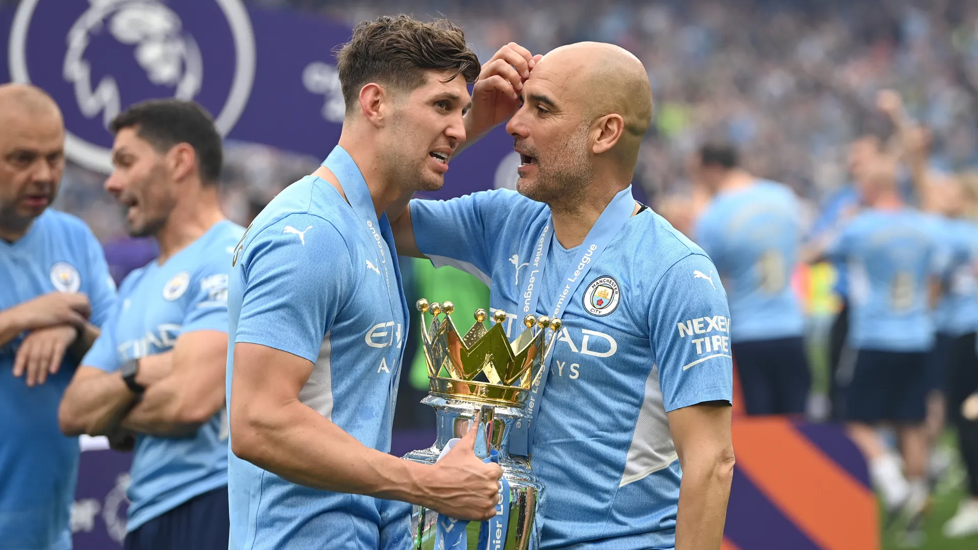 Stones comemora título com Guardiola