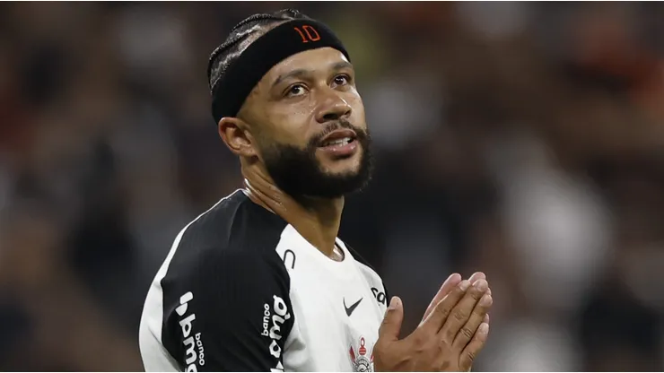 Memphis Depay é oferecido ao PAOK e segue sem renovar com o Corinthians. (Foto: Miguel Schincariol/Getty Images)