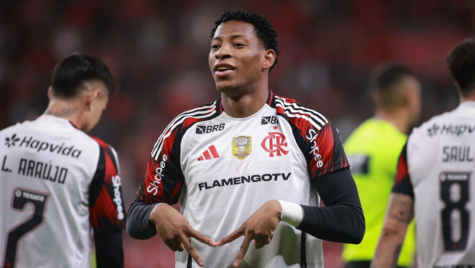 Gonzalo Plata em ação pelo Flamengo