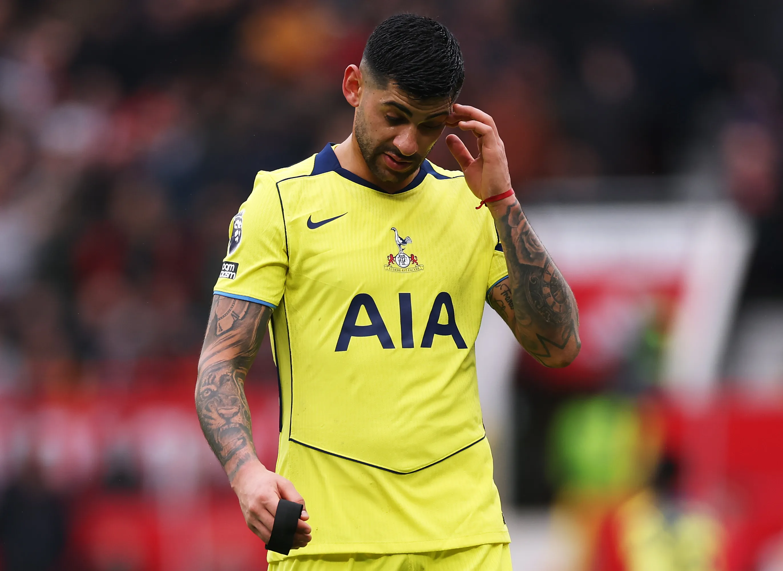 Cristian Romero em campo pelo Tottenham (Foto: Carl Recine/Getty Images)