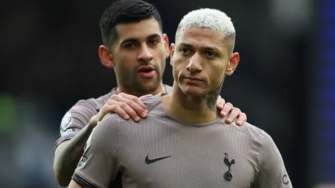 Romero e Richarlison em campo pelo Tottenham. Foto: Clive Brunskill/Getty Images