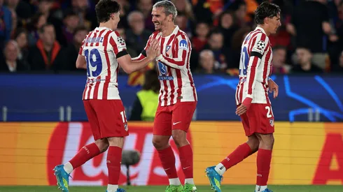 Julián Álvarez e Griezmann comemorando gol pelo Atlético de Madrid