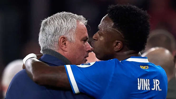 Mourinho e Vini Jr (Angel Martinez/Getty Images)