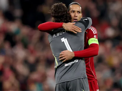 Van Dijk faz apelo para Alisson não deixar o Liverpool