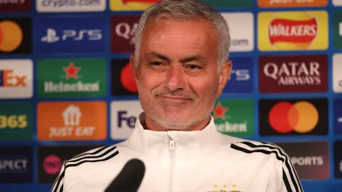 José Mourinho durante uma entrevista coletiva. Foto: Stu Forster/Getty Images
