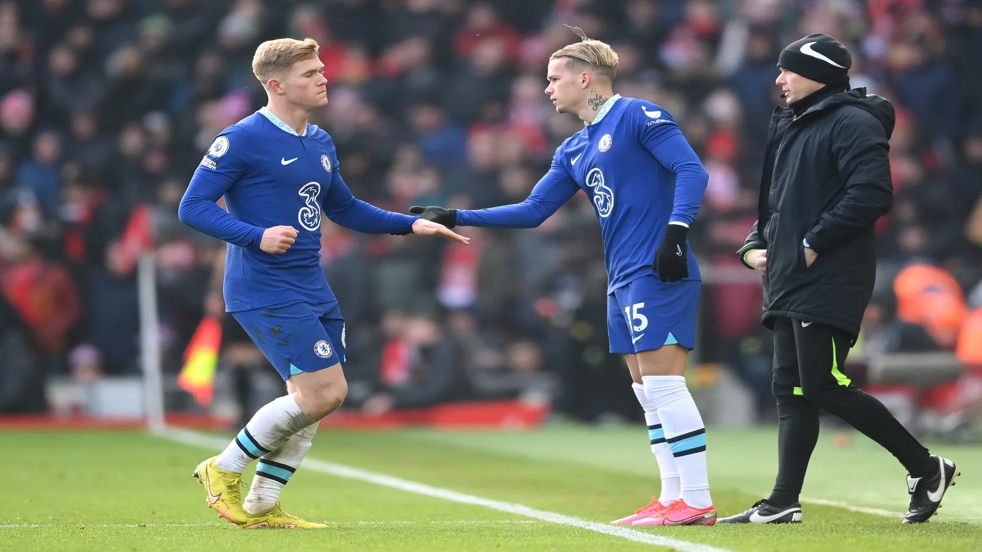 Mudryk entra em partida do Chelsea contra o Liverpool em 2023 – Laurence Griffiths/Getty Images