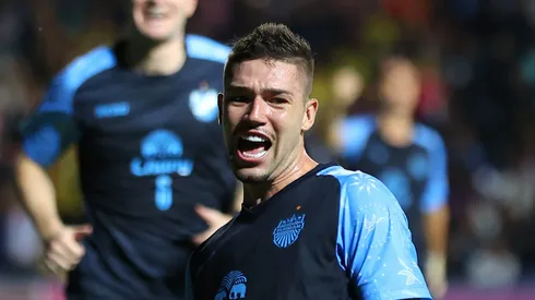 Corinthians terá que pagar R$ 17,5 milhões por Bissoli, do Buriram United. (Photo by Pakawich Damrongkiattisak/Getty Images)