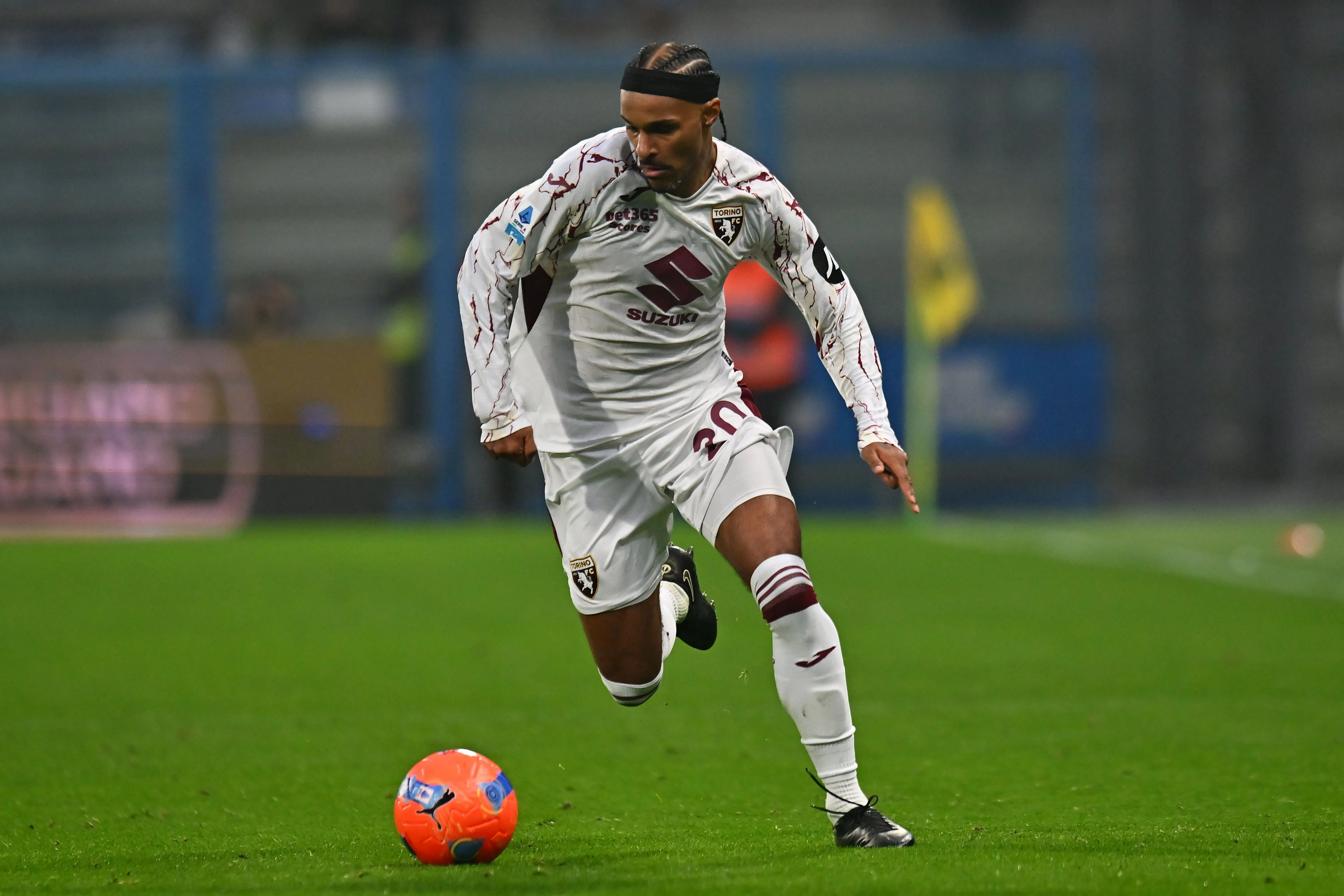 Valentino Lazaro em ação pela Torino (Photo by Alessandro Sabattini/Getty Images)