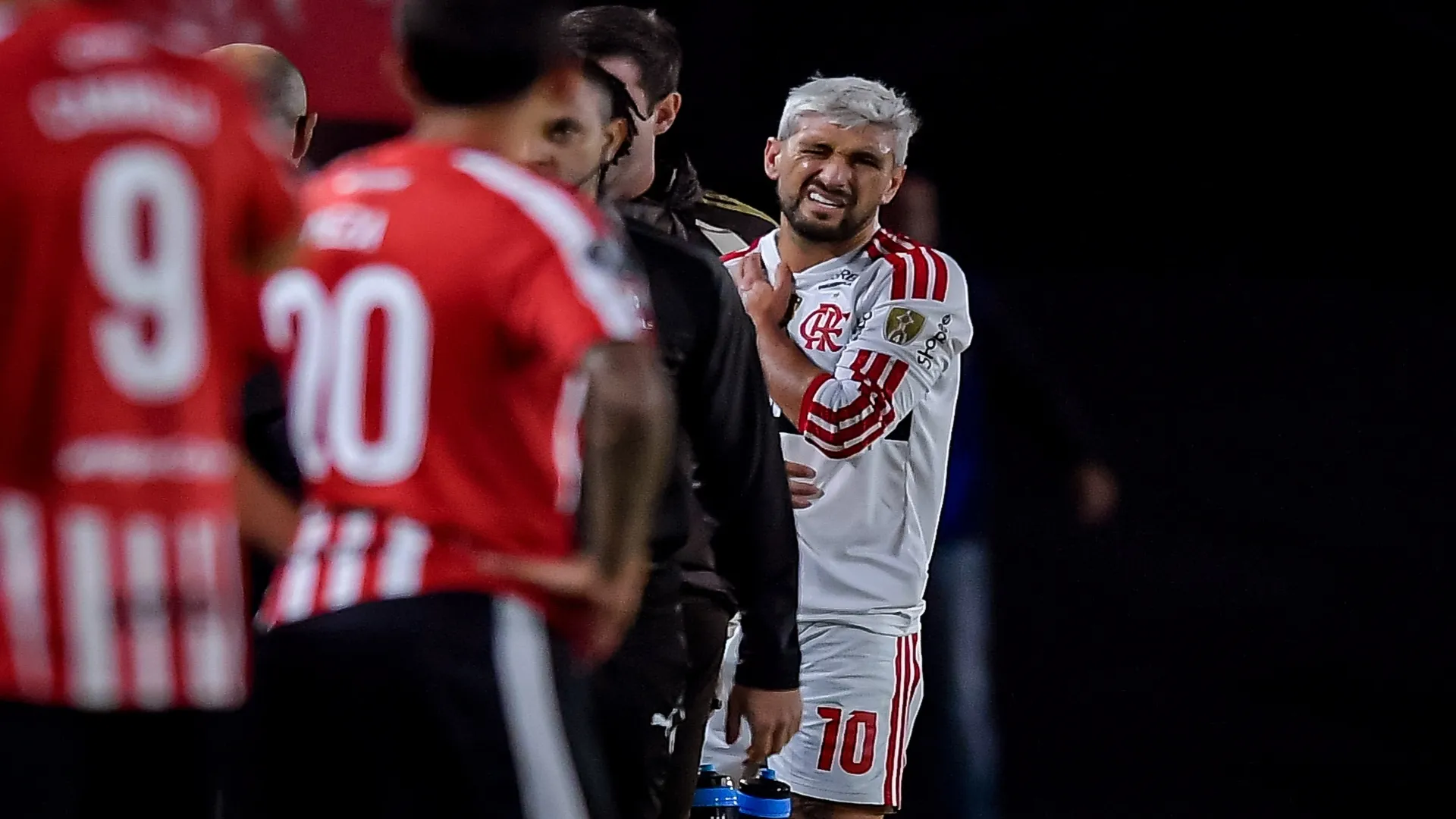 Arrascaeta sente a lesão que pode tirá-lo da Copa do Mundo – Marcelo Endelli/Getty Images