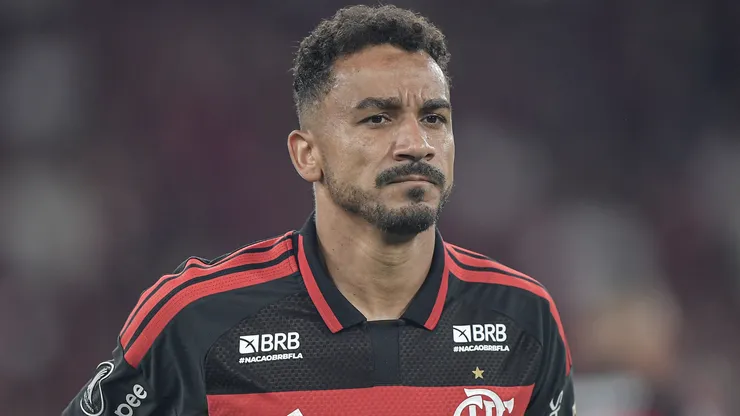 Danilo em campo pelo Flamengo. Foto: Thiago Ribeiro/AGIF