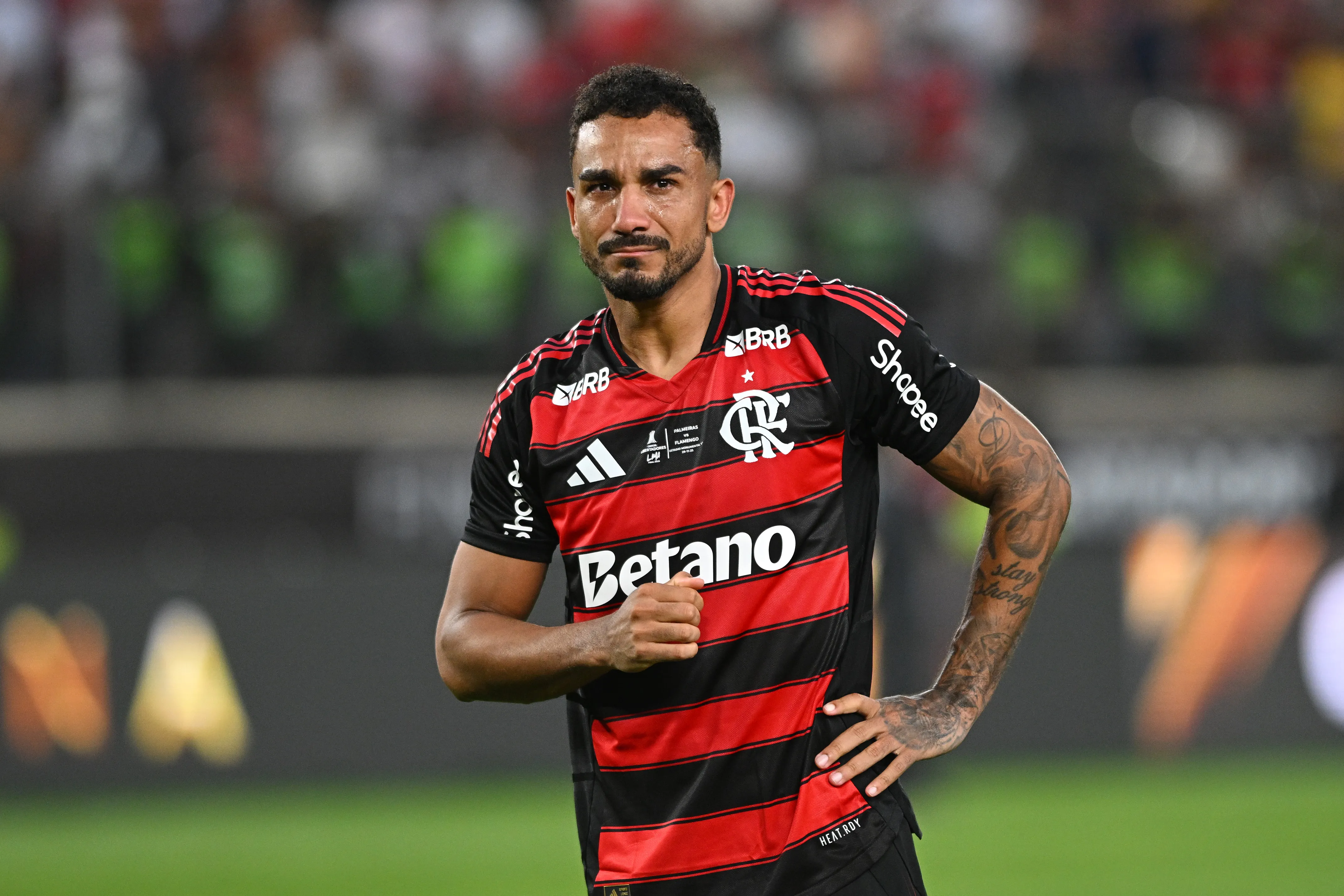 Danilo em uma partida do Flamengo (Foto: Rodrigo Valle/Getty Images)