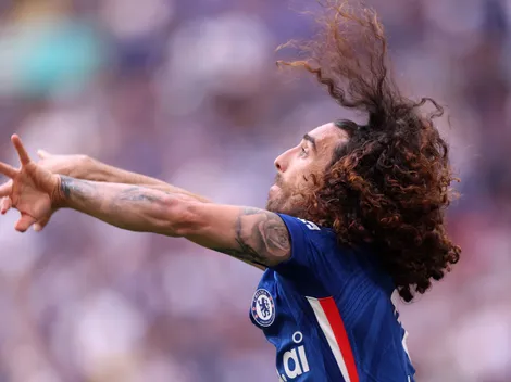 Manchester United entra na briga com o Barcelona por Cucurella