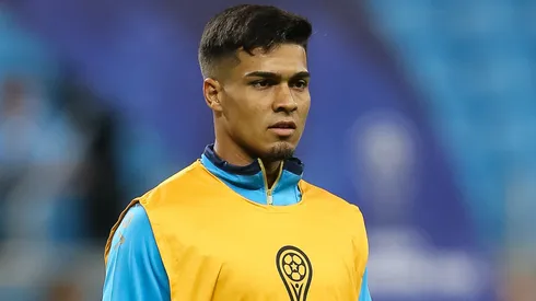 Matías Arezo nos tempos de Grêmio. Foto: Pedro H. Tesch/Getty Images