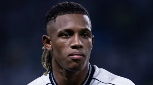 Barcelona entra na disputa com Palmeiras e Flamengo pela contratação de Danilo, do Botafogo. Foto: Ettore Chiereguini/AGIF