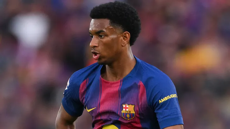Balde em campo com as cores do Barcelona. Foto: David Ramos/Getty Images