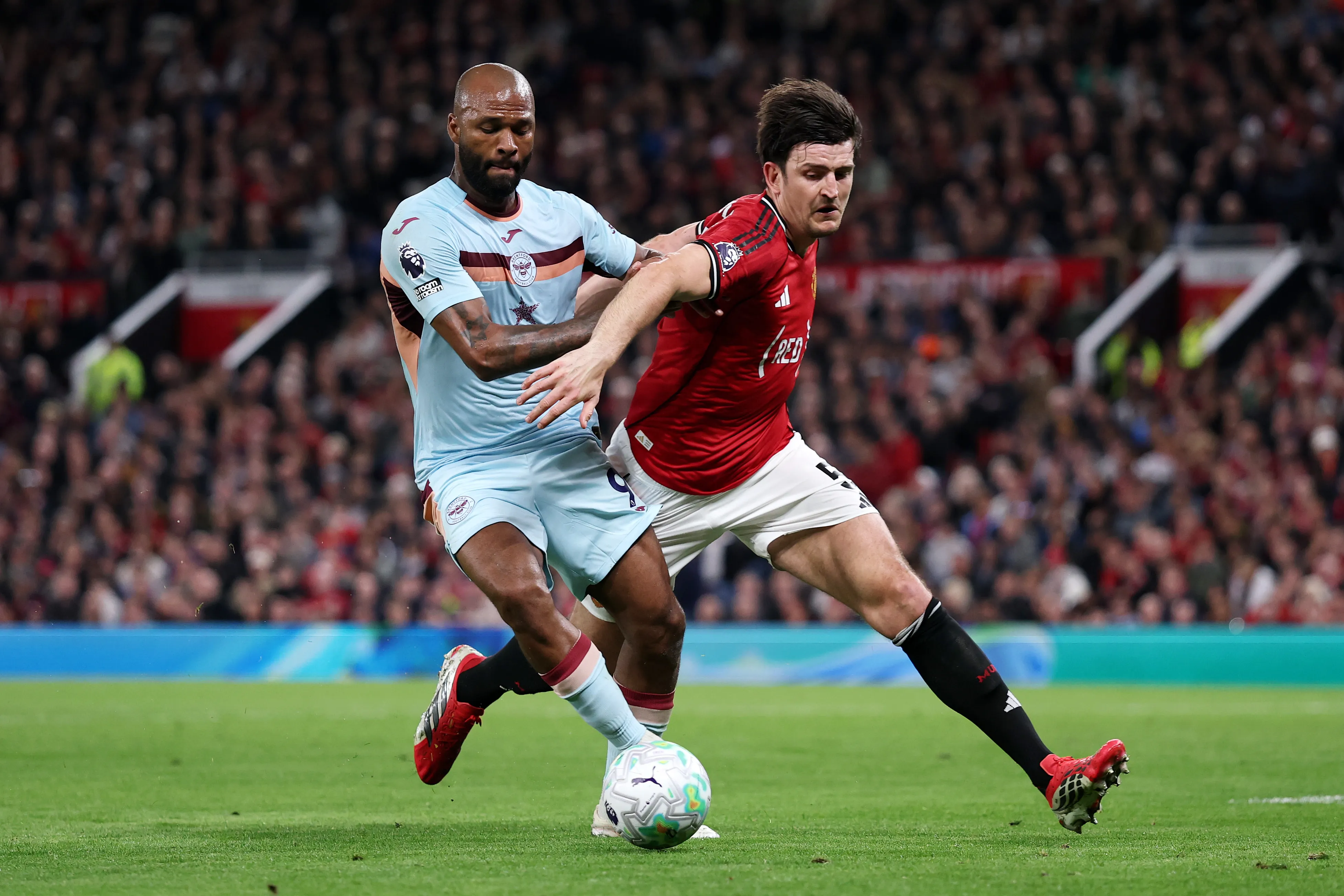 Igor Thiago em ação pelo Brentford. (Foto: Naomi Baker/Getty Images)