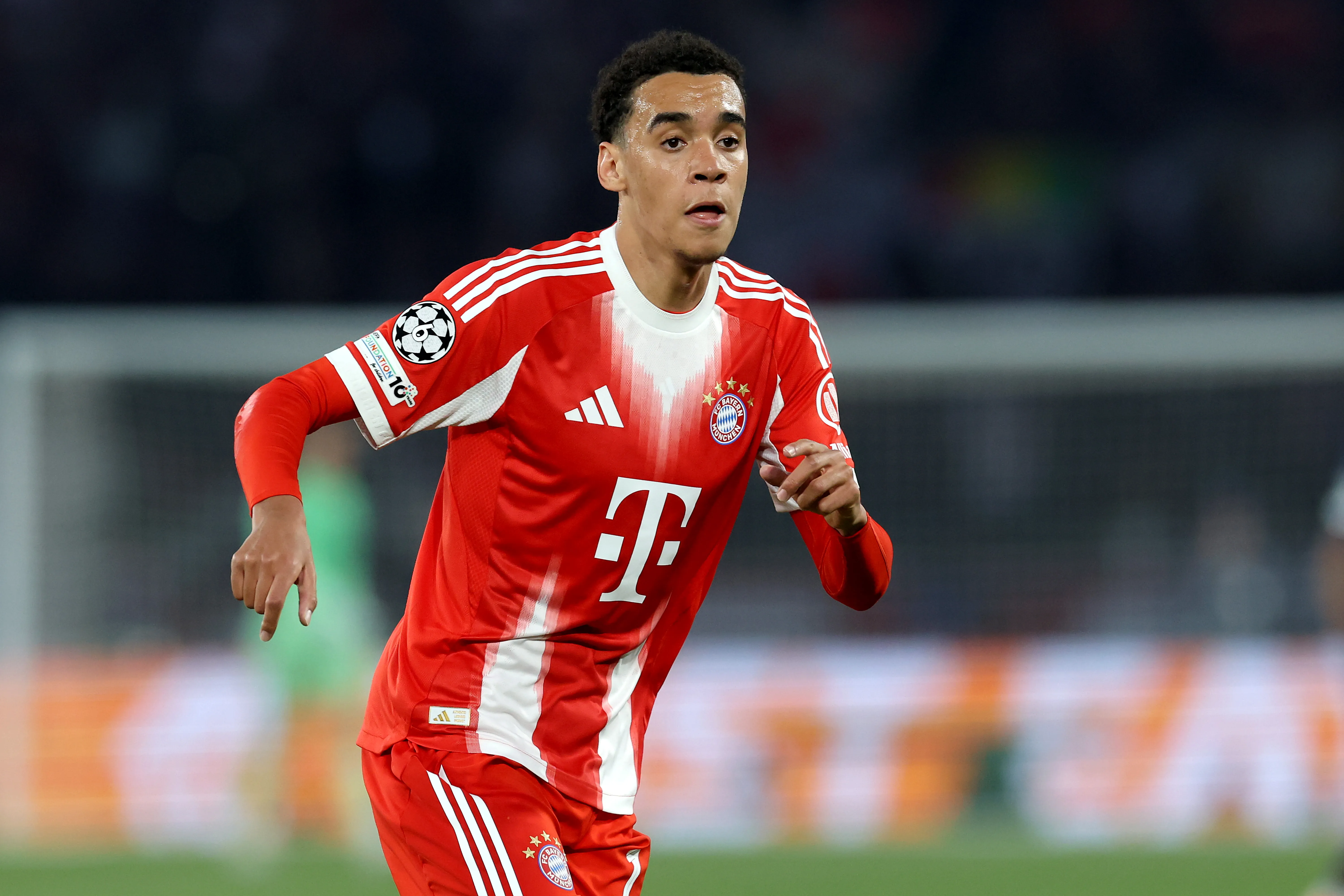 Musiala em campo pelo Bayern (Foto: Alexander Hassenstein/Getty Images)