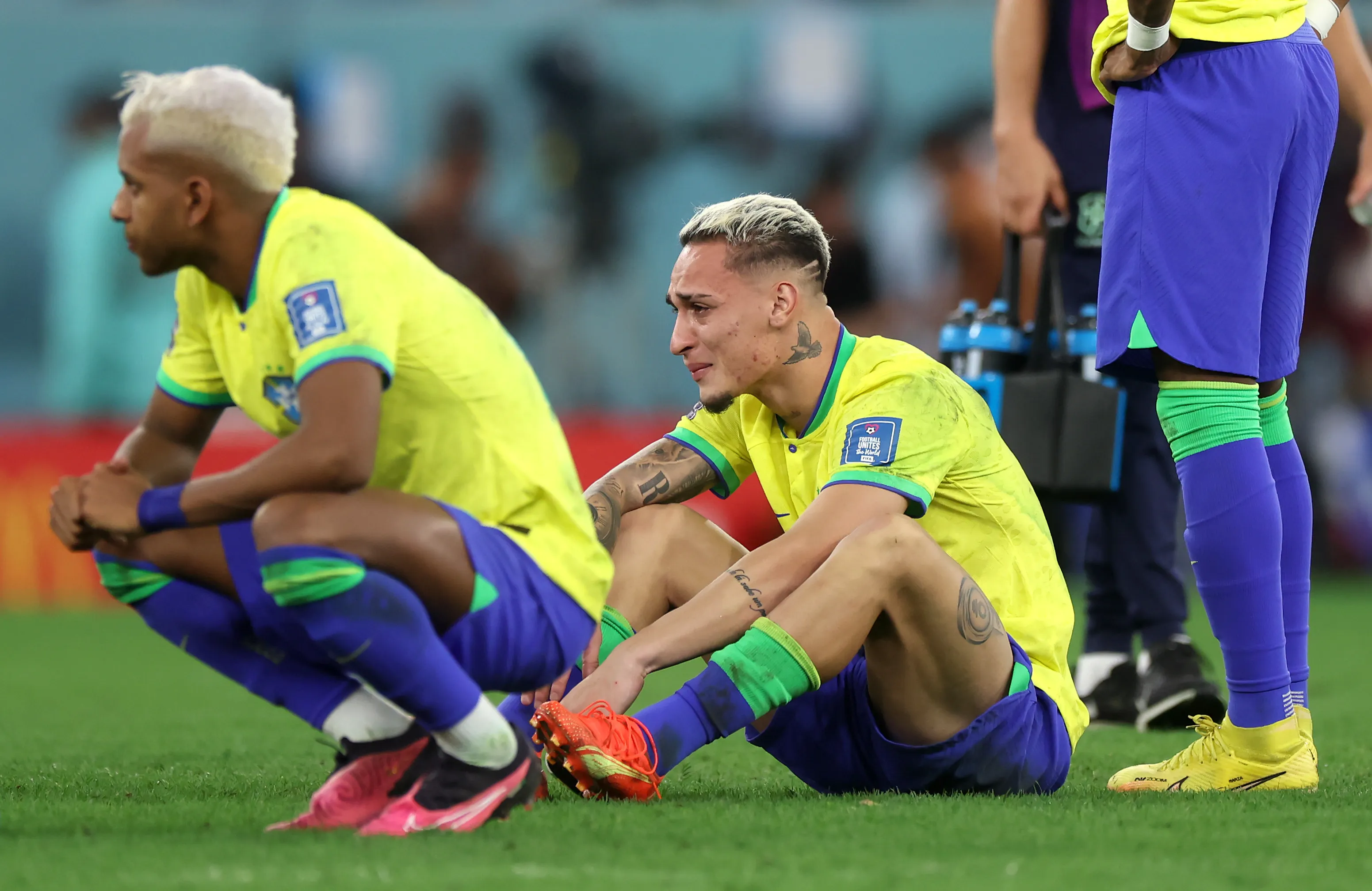 Seleção Brasileira após eliminação na Copa do Mundo de 2022. (Foto: Alex Grimm/Getty Images)