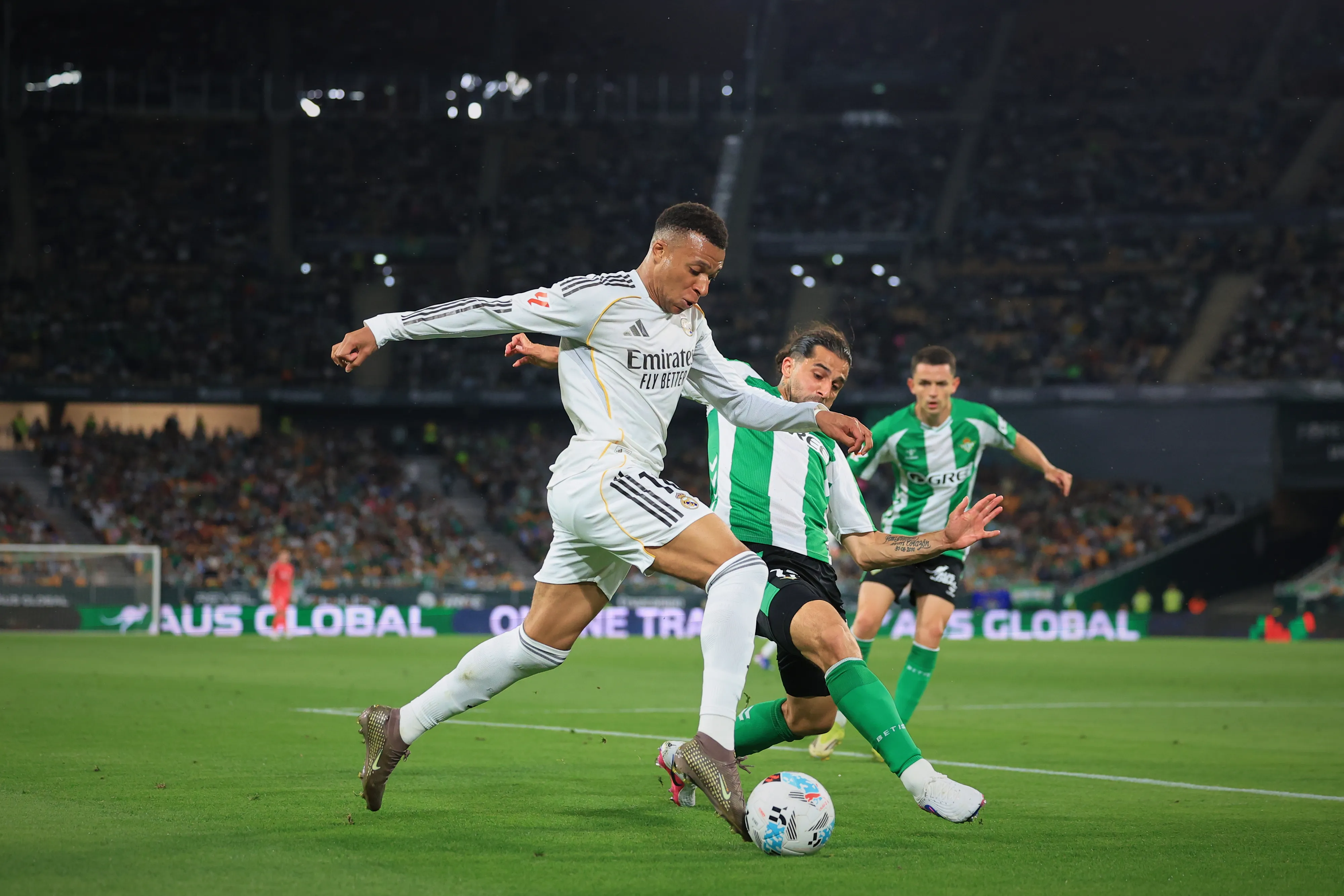 Mbappé em jogo do time merengue. Foto: Fran Santiago/Getty Images