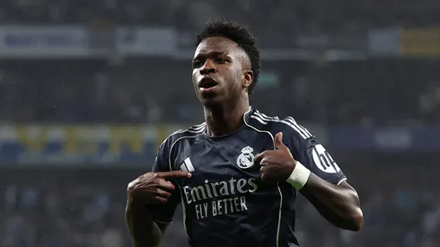 Vinícius Júnior comemorando gol pelo Real Madrid contra o Espanyol. (Photo by Judit Cartiel/Getty Images)
