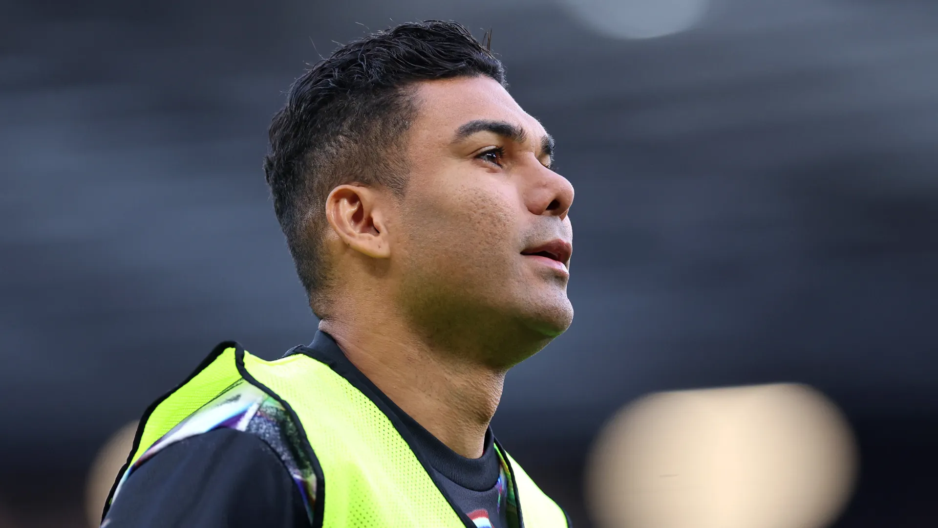 Casemiro durante aquecimento pelo Manchester United