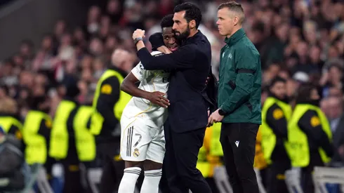 O técnico do Real Madrid, Álvaro Arbeloa, substituiu Vini Jr. contra o Espanyol