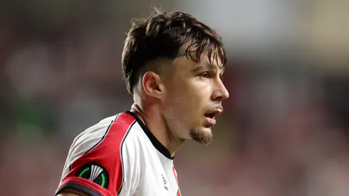 Andrei Ratiu em campo pelo Rayo Vallecano. (Photo by Florencia Tan Jun/Getty Images)