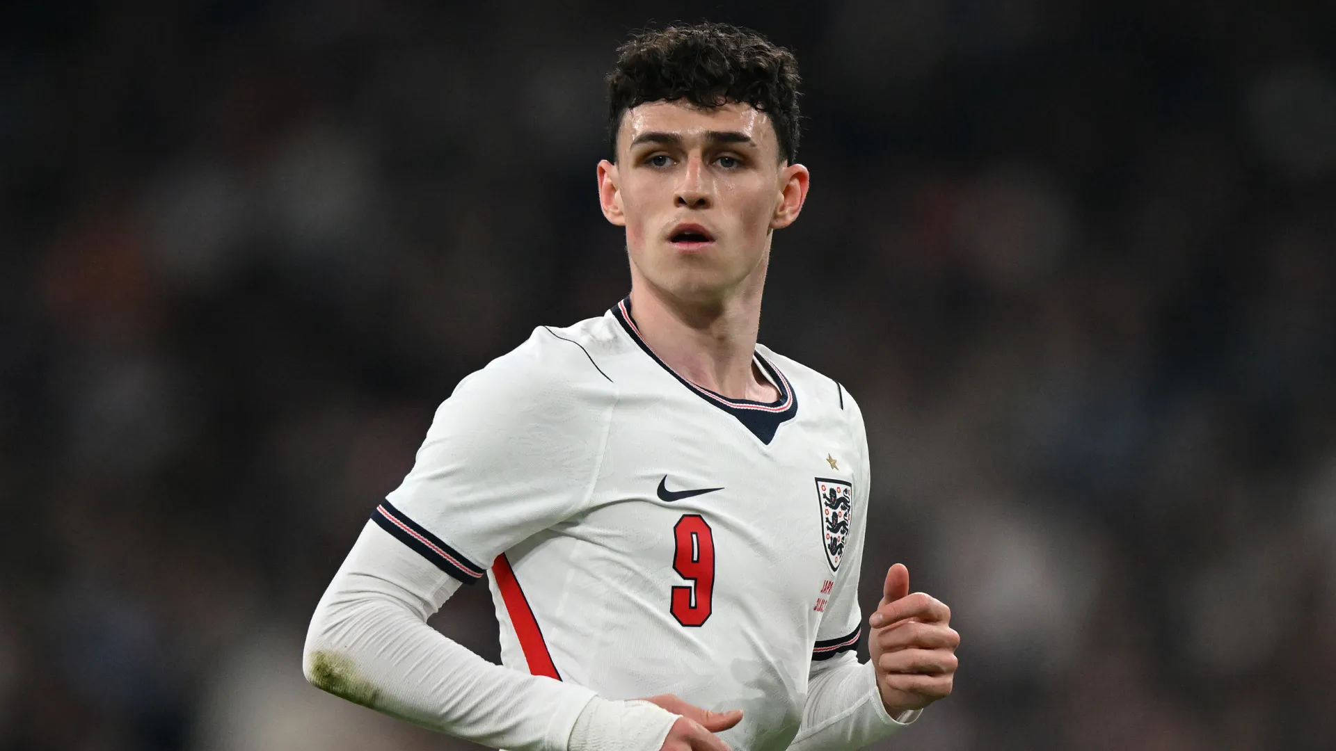 Phil Foden durante jogo pela Seleção da Inglaterra