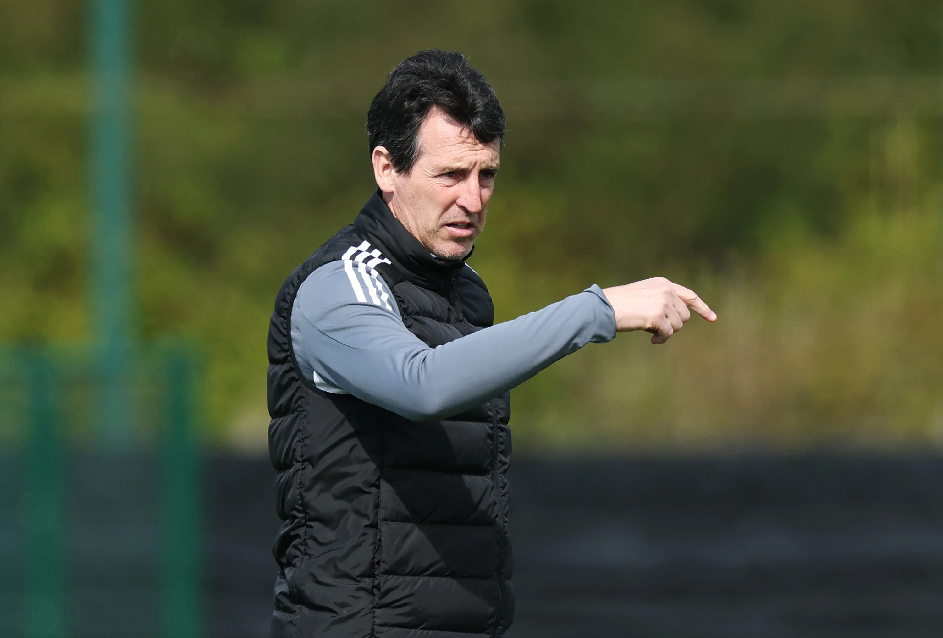 Unai Emery durante uma sessão de treinamento (Foto: David Rogers/Getty Images)
