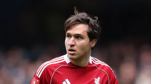 Chiesa não convence em passagem pelo Liverpool. (Photo by Michael Regan/Getty Images)