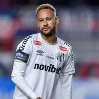 Neymar foi oferecido ao Boca Juniors e tem futuro incerto no Santos