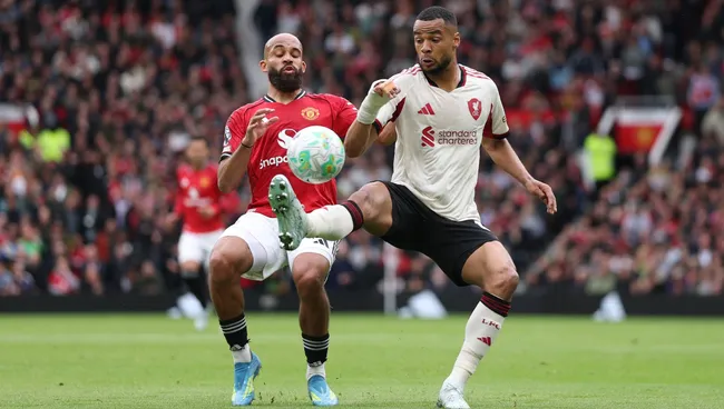 Cody Gakpo durante partida da Premier League. Foto: Michael Regan/Getty Images