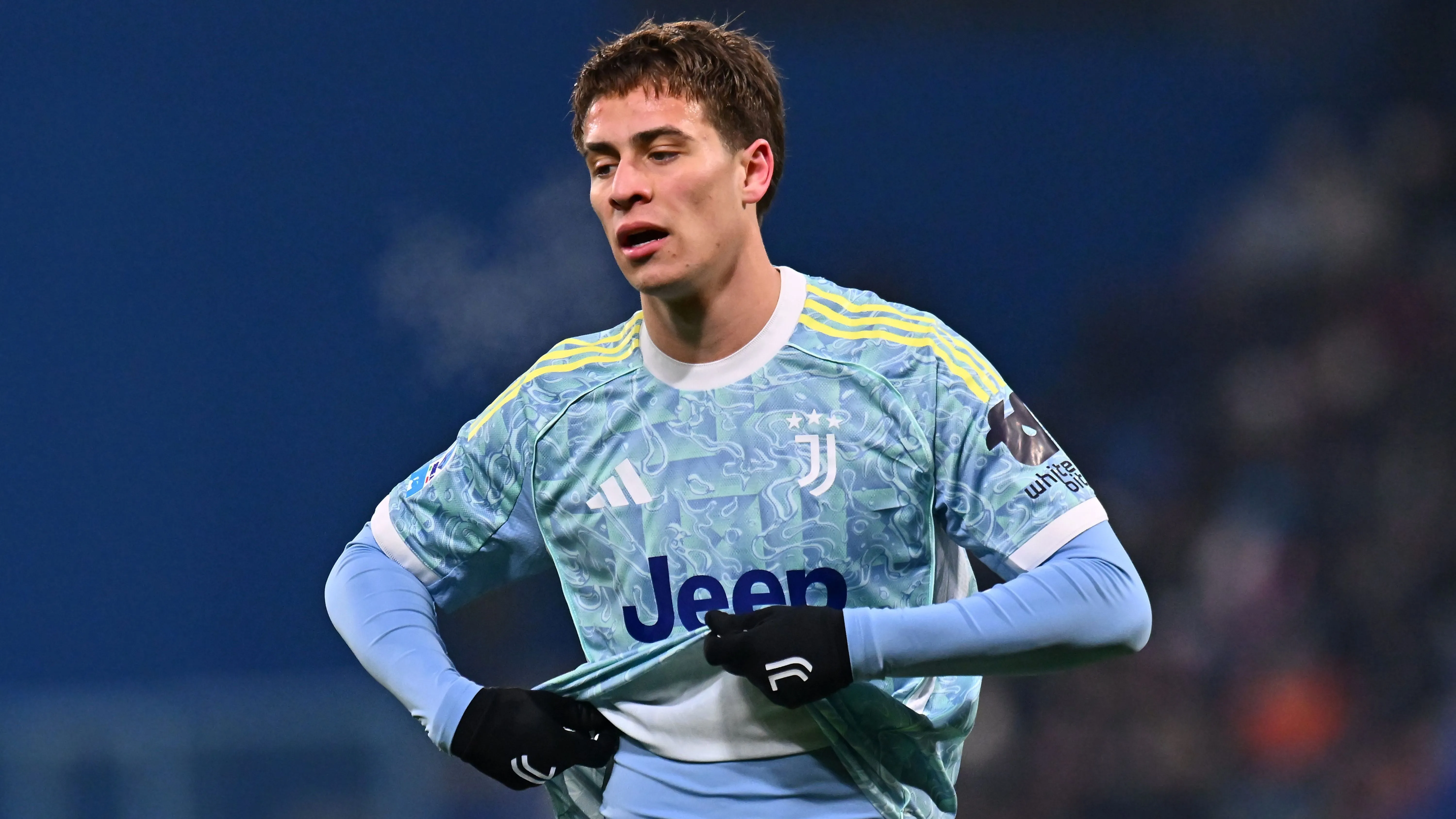 Kenan Yildiz, alvo do Real Madrid, em jogo da Juventus. Foto: Alessandro Sabattini/Getty Images