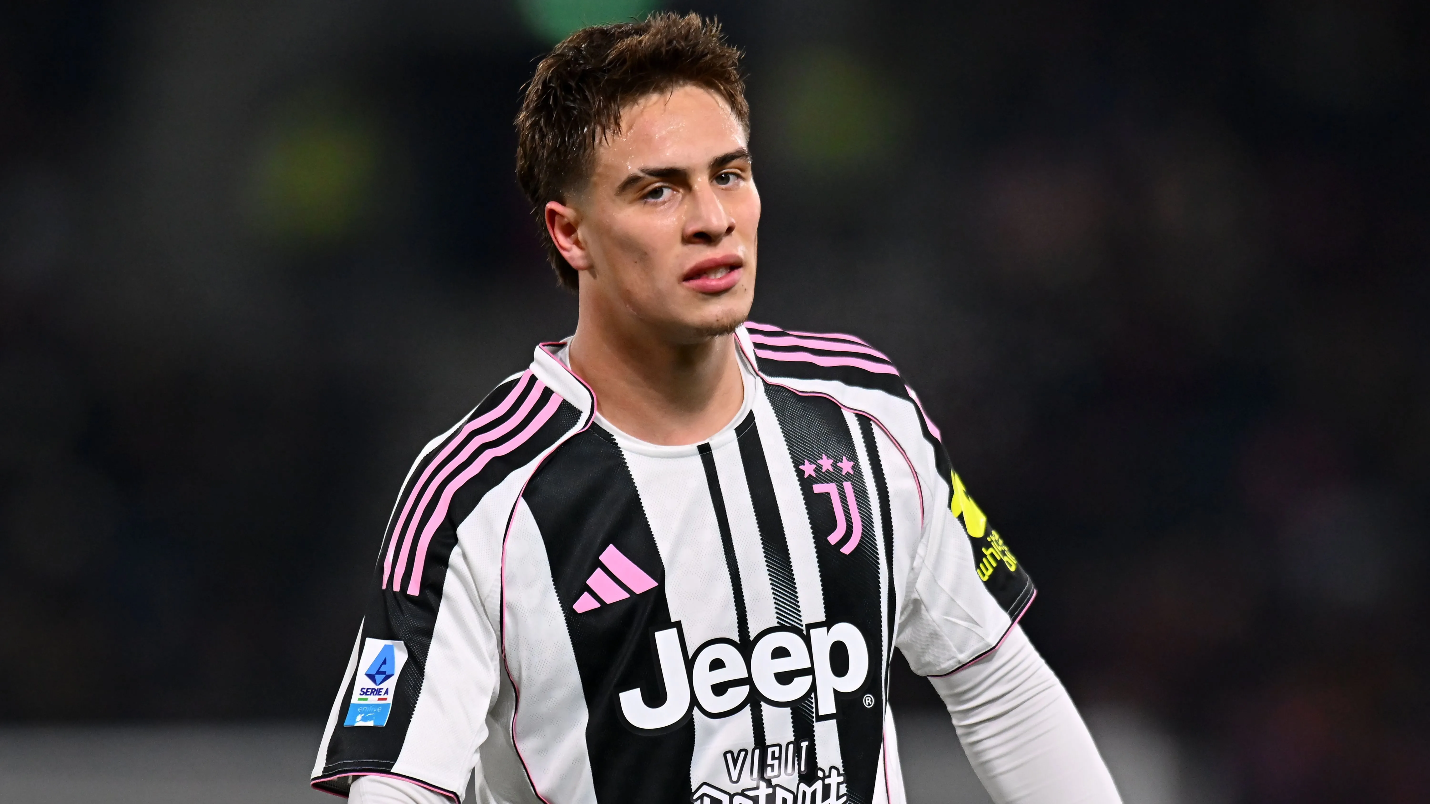 Kenan Yildiz está na mira do Real Madrid. Foto: Alessandro Sabattini/Getty Images